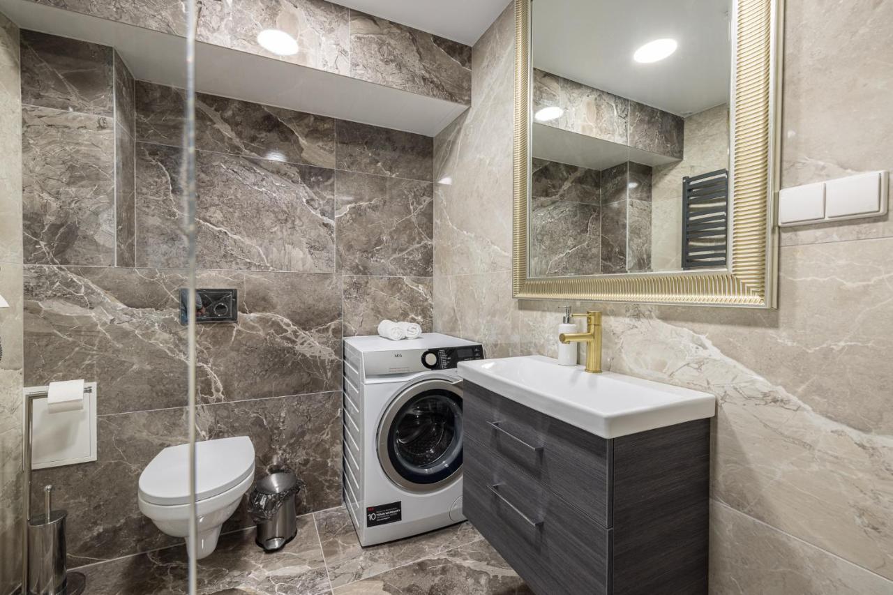 Dharma Stay Apartamentai Su Terasa Ir Vaizdu I Miesta Telsiai Exterior photo