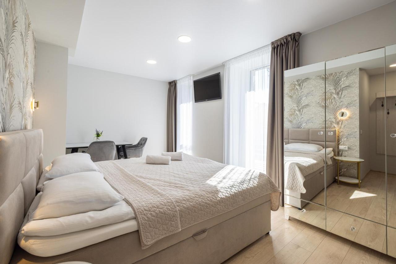 Dharma Stay Apartamentai Su Terasa Ir Vaizdu I Miesta Telsiai Exterior photo